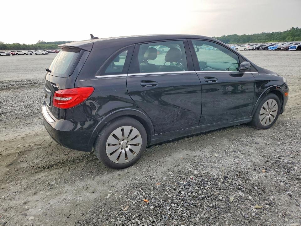 2014 Mercedes-benz VIN WDDVP9AB2EJ003477 COPART salvage auction — MECHANICAL, Pa - Cert Of Title (P), sold $4,000 on 2026-08-04 (photo 3)