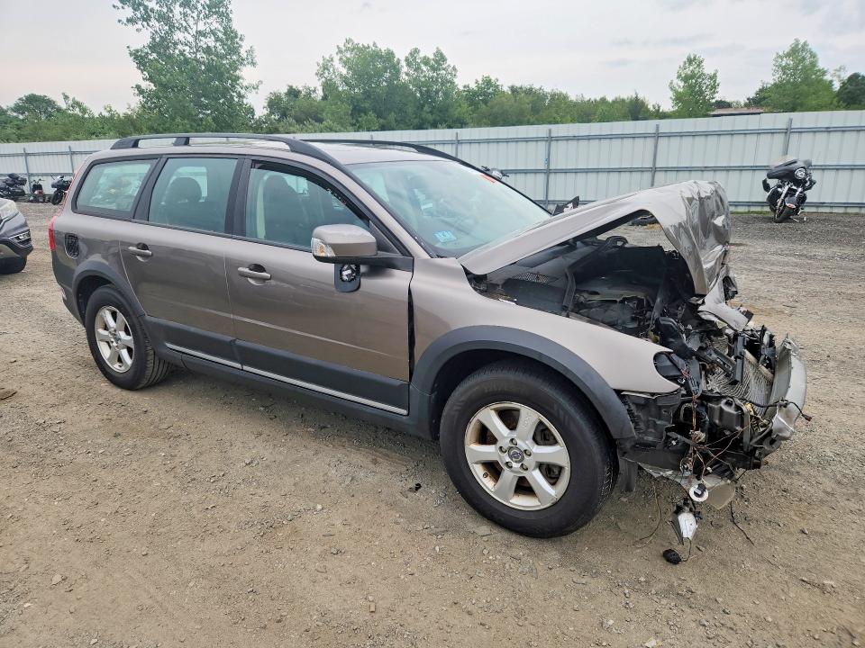 2008 Volvo Xc70 VIN YV4BZ982681031586 COPART salvage auction — FRONT END, MA - CERT OF TITLE-RECONSTRCTD COLL, sold $125 on 2026-07-29 (photo 4)