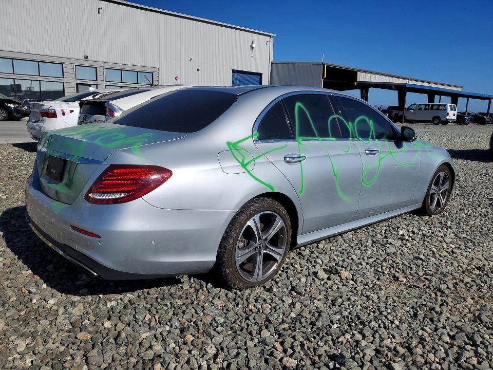 2018 Mercedes-benz E-class VIN WDDZF4JB0JA458037 COPART salvage auction — VANDALISM, CA - SALVAGE CERTIFICATE, sold $6,900 on 2026-08-20 (photo 3)