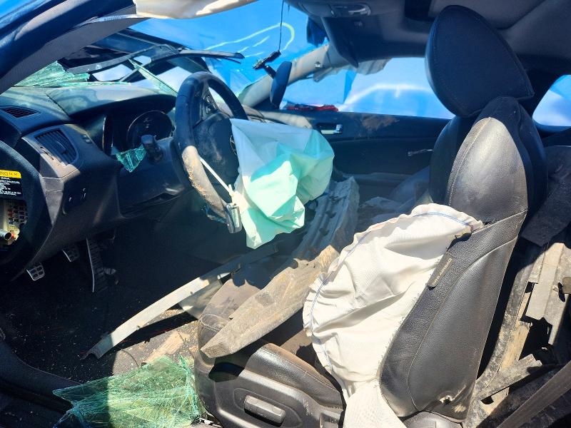2011 Hyundai Genesis VIN KMHHU6KH4BU062182 COPART salvage auction — ROLLOVER, AZ - CERT OF TITLE - SALVAGE, sold $250 on 2026-07-14 (photo 7)