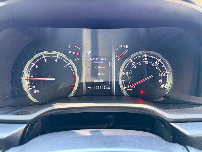 2022 Toyota 4runner VIN JTESU5JR6N5991248 COPART salvage auction — NORMAL WEAR, Il - Certificate Of Title (P), sold $22,500 on 2026-07-17 (photo 8)