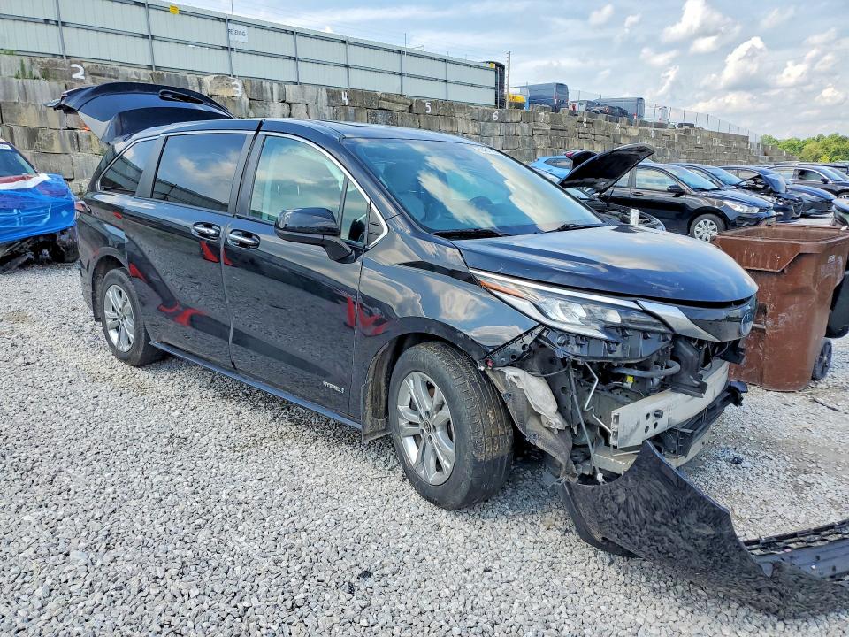 2021 Toyota Sienna VIN 5TDXSKFC9MS013354 COPART salvage auction — FRONT END, KY - CERT OF TITLE-SALVAGE (P), sold $11,000 on 2026-07-31 (photo 4)