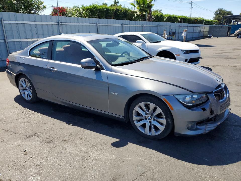 2011 BMW 3er VIN WBAKE5C58BE573066 COPART salvage auction — REAR END, Ca - Dis/Dlr/Exp Only Clean Title, sold $525 on 2026-07-14 (photo 4)