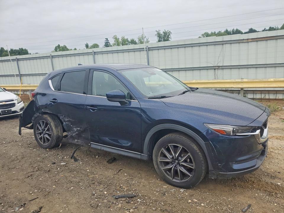 2017 Mazda Cx-5 VIN JM3KFBDL3H0162988 COPART salvage auction — SIDE, VA - CERT OF TITLE - SALVAGE, sold $4,500 on 2026-07-24 (photo 4)