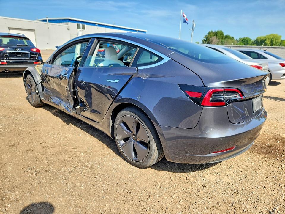 2019 Tesla VIN 5YJ3E1EB2KF407272 COPART salvage auction — SIDE, On - Permit No Brand - Unfit, sold $5,700 on 2026-07-21 (photo 2)