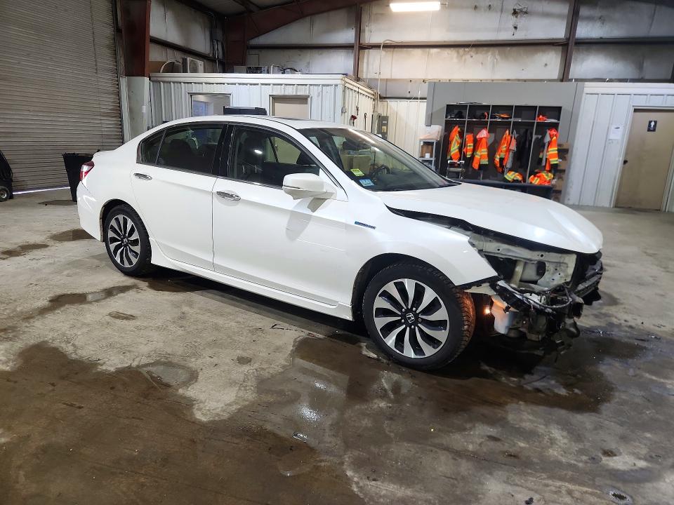 2017 Honda VIN JHMCR6F71HC012838 COPART salvage auction — FRONT END, Ma - Cert Of Title-Salvage, sold $3,100 on 2026-07-15 (photo 4)