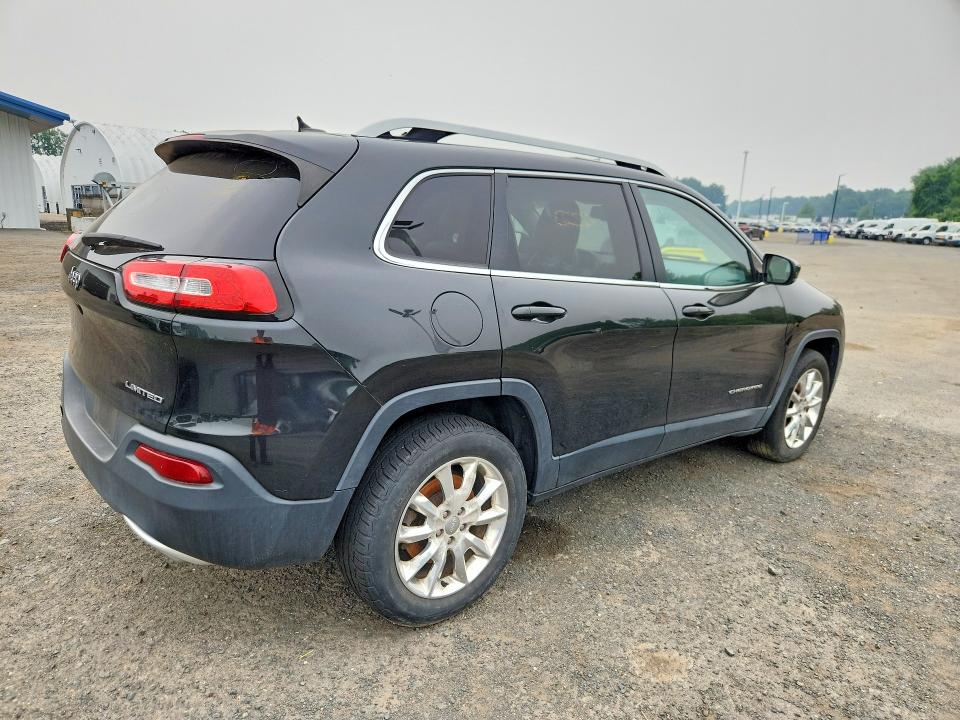 2015 Jeep Cherokee VIN 1C4PJMDS9FW615702 COPART salvage auction — MINOR DENT/SCRATCHES, Ma - Certificate Of Title (P), sold $1,350 on 2026-08-14 (photo 3)