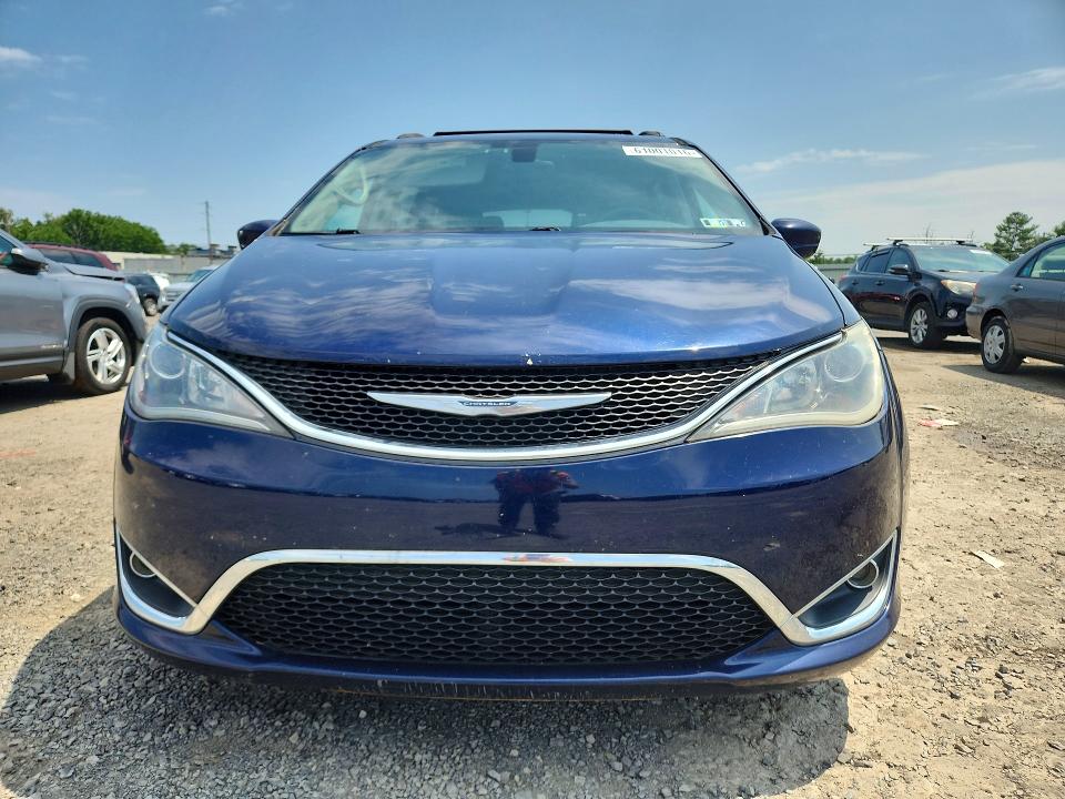 2017 Chrysler Pacifica VIN 2C4RC1BG6HR523166 COPART salvage auction — SIDE, Pa - Cert Of Title, sold $425 on 2026-07-17 (photo 5)