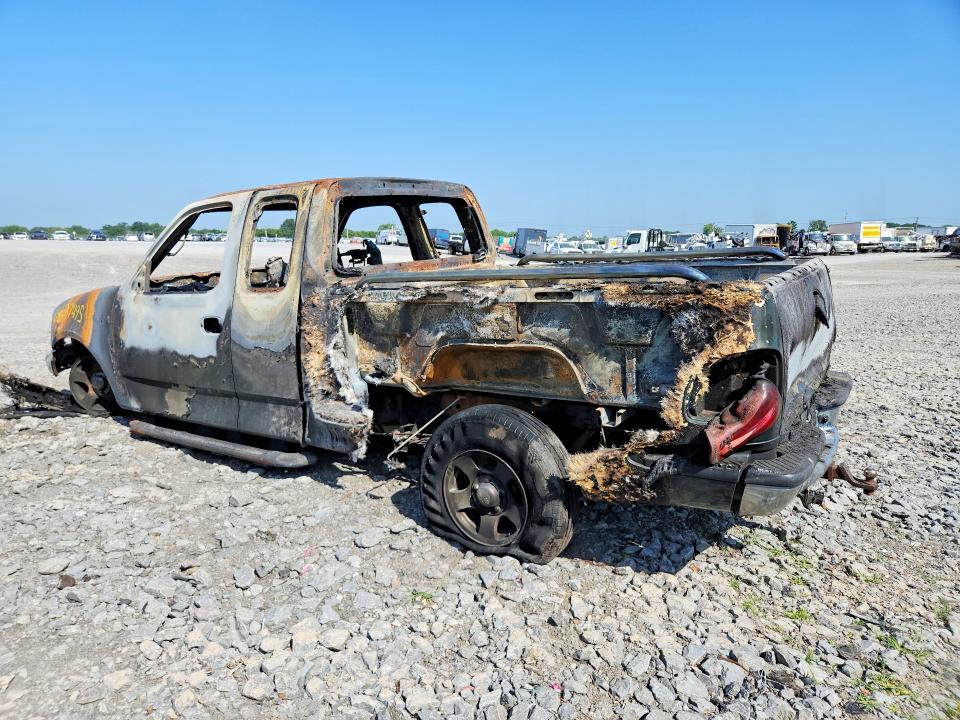 2001 Ford F-150 lightning VIN 1FTRX07L31KA20266 COPART salvage auction — BURN, TN - NON-REPAIRABLE CERTIFICATE, sold $175 on 2026-07-27 (photo 2)