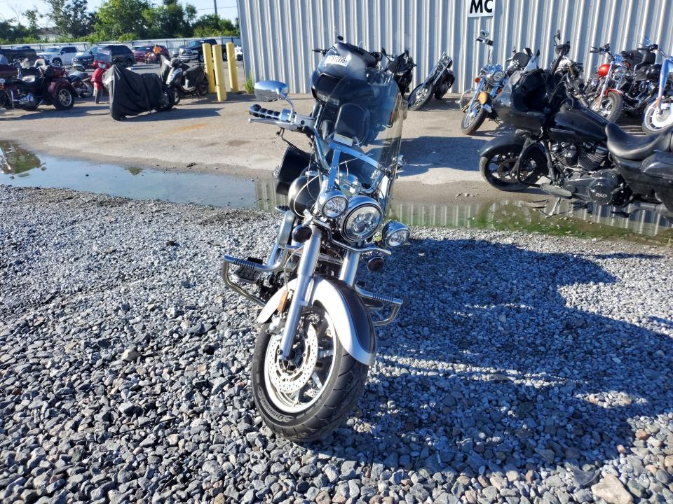 2004 Yamaha Xvs1100 VIN JYAVP11E24A051951 COPART salvage auction — MINOR DENT/SCRATCHES, Fl - Certificate Of Title, sold $850 on 2026-07-09 (photo 2)