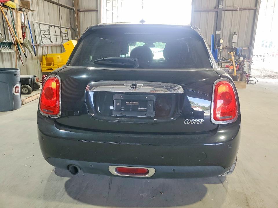 2016 Mini Cooper VIN WMWXU1C52G2D11542 COPART salvage auction — HAIL, VA - CERTIFICATE OF TITLE, sold $1,250 on 2026-07-22 (photo 6)