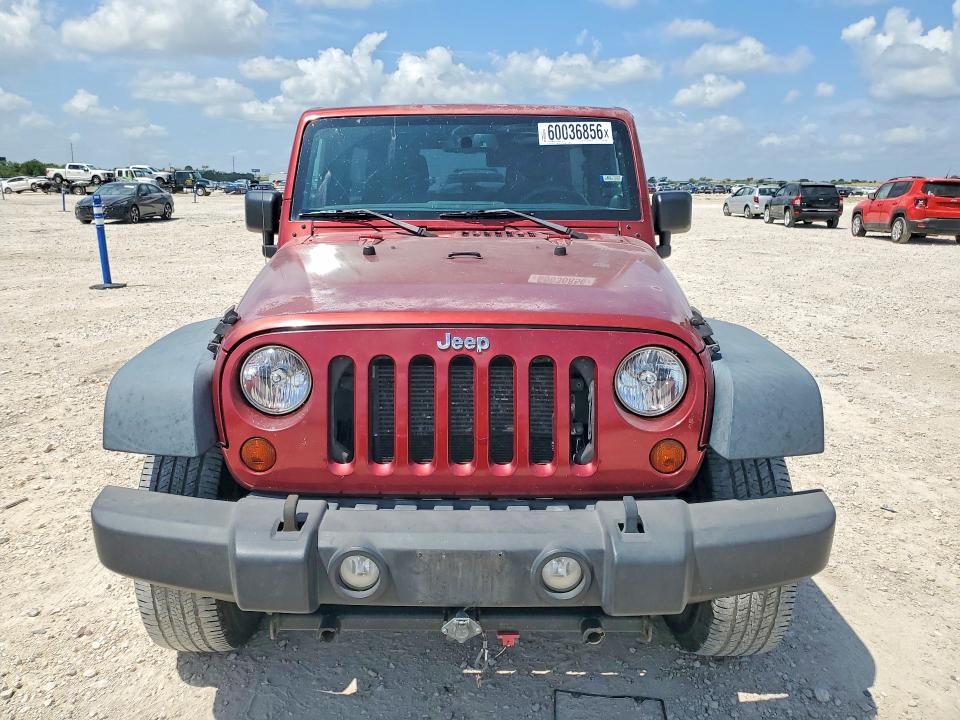 2013 Jeep Wrangler unlimited VIN 1C4BJWDG0DL574005 COPART salvage auction — MECHANICAL, TX - CERTIFICATE OF TITLE, sold $950 on 2026-07-09 (photo 5)