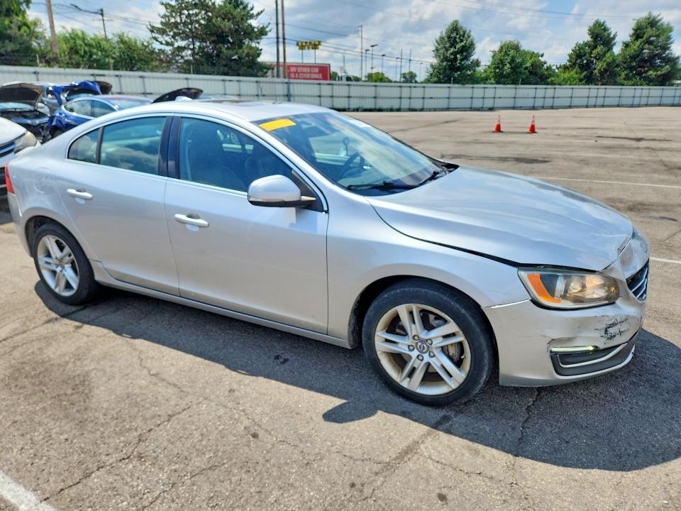 2015 Volvo S60 VIN YV1612TB7F2306409 COPART salvage auction — FRONT END, Oh - Cert Of Title-Salvage, sold $400 on 2026-07-24 (photo 4)