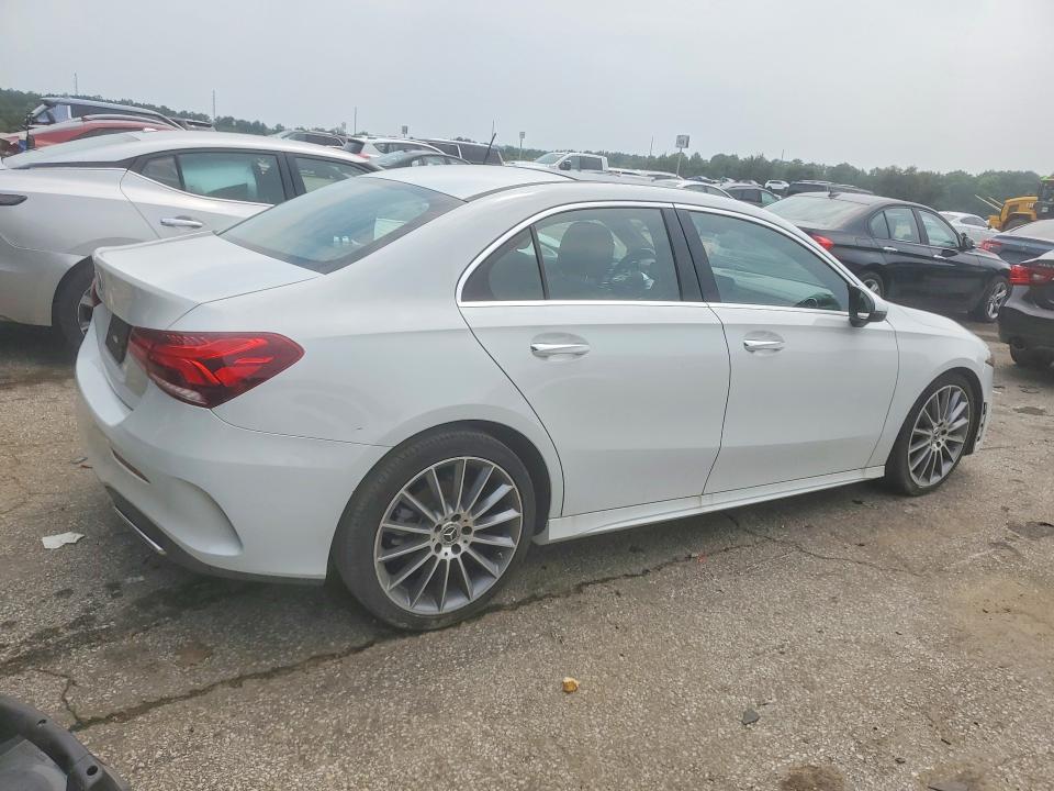 2020 Mercedes-benz A-klasse VIN W1K3G4EB0LJ202819 COPART salvage auction — MINOR DENT/SCRATCHES, Salvage Title, sold $10,400 on 2026-08-14 (photo 3)