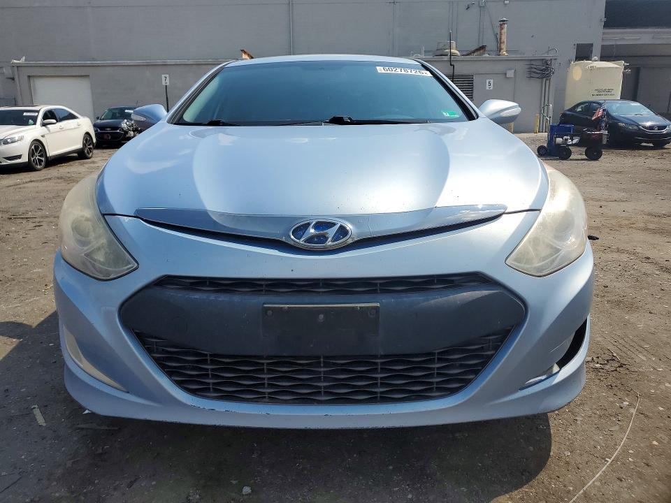 2015 Hyundai VIN KMHEC4A43FA134733 COPART salvage auction — MINOR DENT/SCRATCHES, Salvage Title, sold $175 on 2026-07-15 (photo 5)
