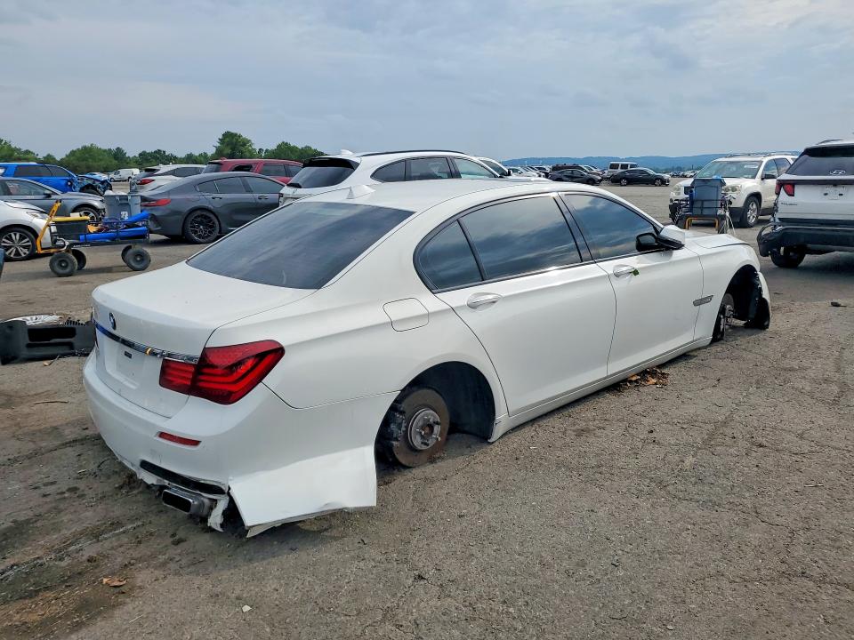 2013 BMW 7er VIN WBAYF8C5XDD139930 COPART salvage auction — FRONT END, Pa - Certificate Of Salvage, sold $775 on 2026-07-31 (photo 3)