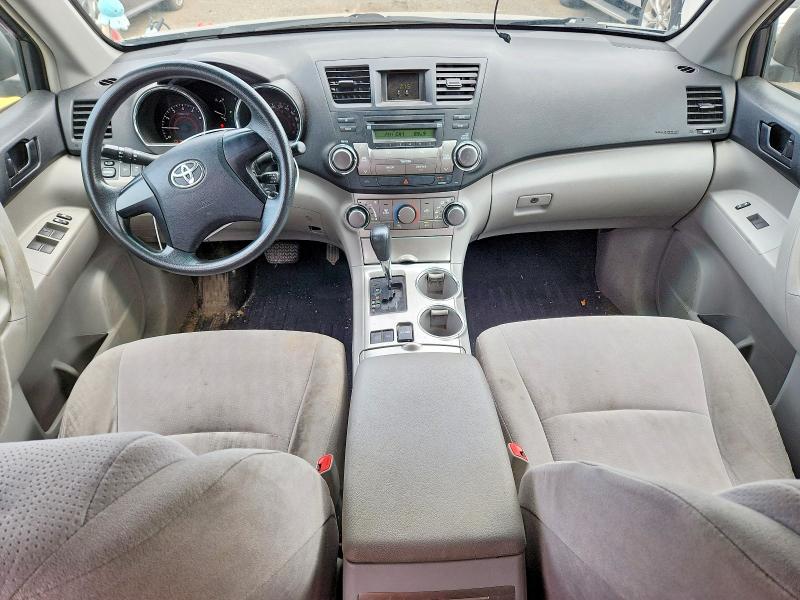 2013 Toyota Highlander VIN 5TDZA3EH4DS032733 COPART salvage auction — REAR END, ON - PERMIT NO BRAND - UNFIT, sold $775 on 2026-07-21 (photo 8)