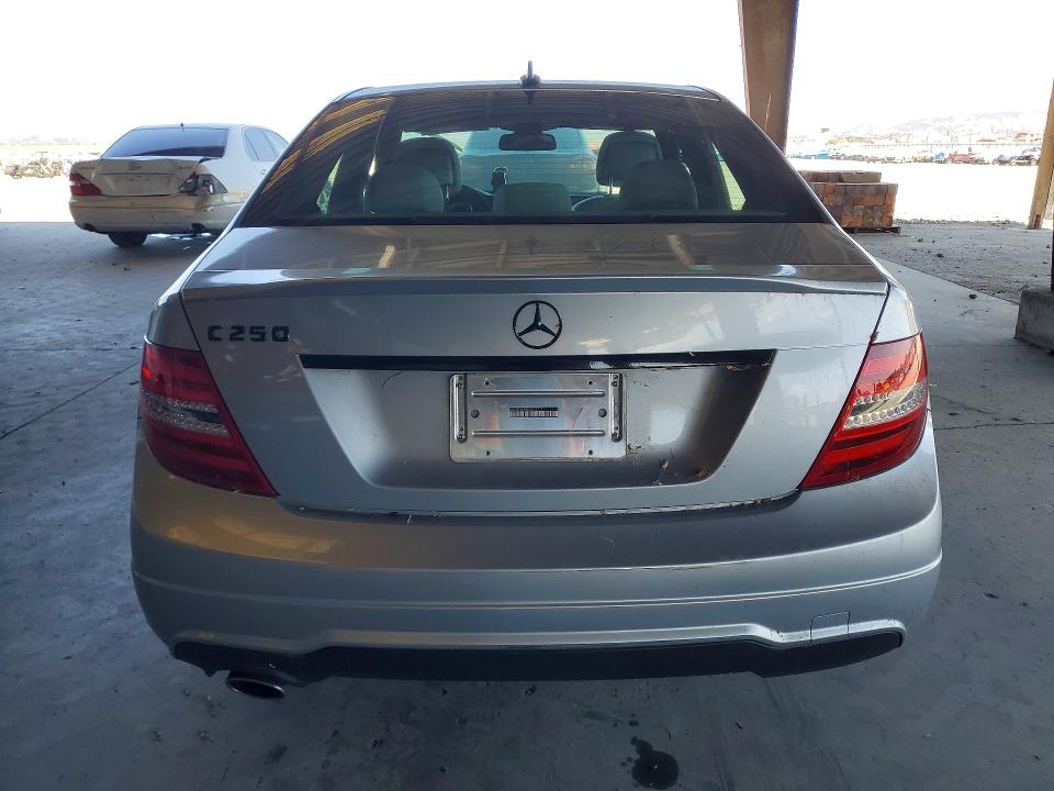 2013 Mercedes-benz C-klasse VIN WDDGF4HB2DA873717 COPART salvage auction — MINOR DENT/SCRATCHES, Ca - Dis/Dlr/Exp Only Clean Title, sold $1,000 on 2026-07-16 (photo 6)