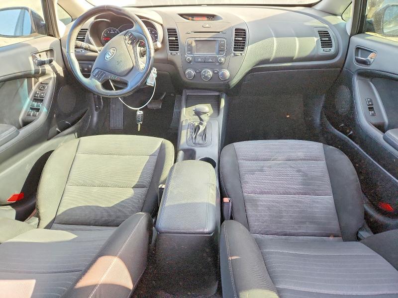 2016 Kia Forte VIN KNAFX4A80G5523479 COPART salvage auction — NORMAL WEAR, Ca - Dis/Dlr/Exp Only Clean Title, sold $650 on 2026-07-27 (photo 8)