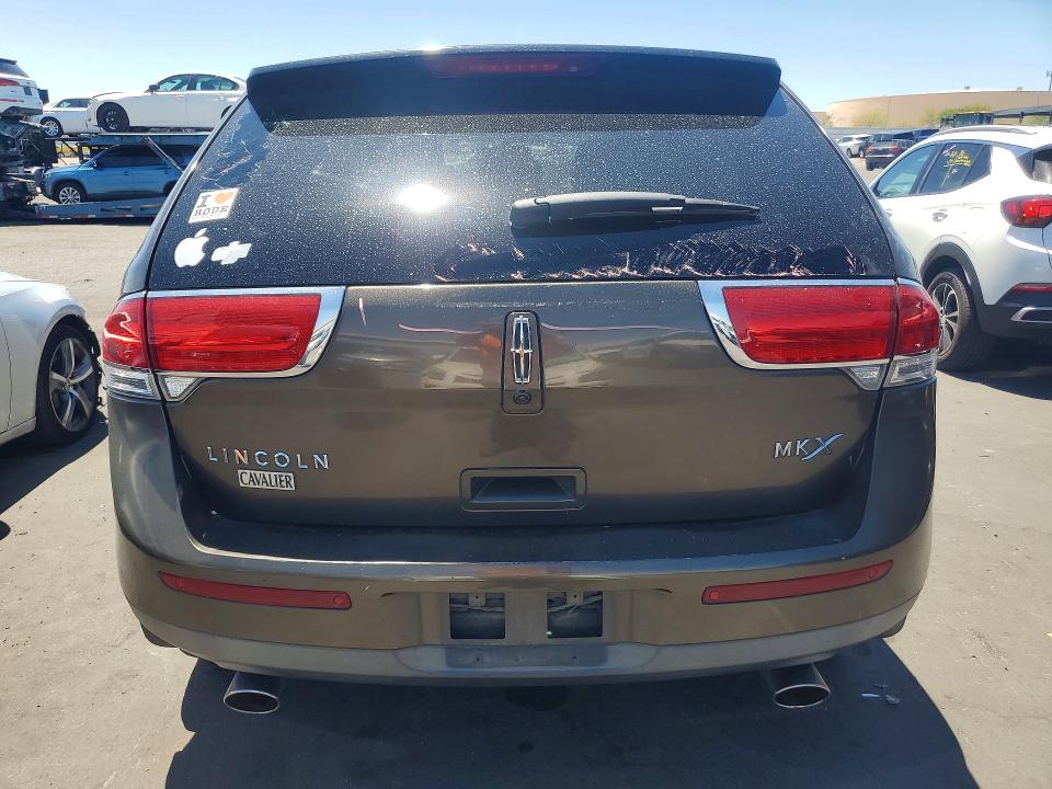 2011 Lincoln Mkx VIN 2LMDJ6JK7BBJ25810 COPART salvage auction — SIDE, NV - SALVAGE TITLE, sold $450 on 2026-07-22 (photo 6)