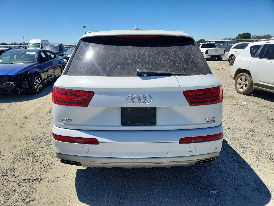 2018 Audi Q7 VIN WA1VAAF78JD017985 COPART salvage auction — FRONT END, Ca - Dis/Dlr/Exp Only Clean Title, sold $4,650 on 2026-09-08 (photo 6)