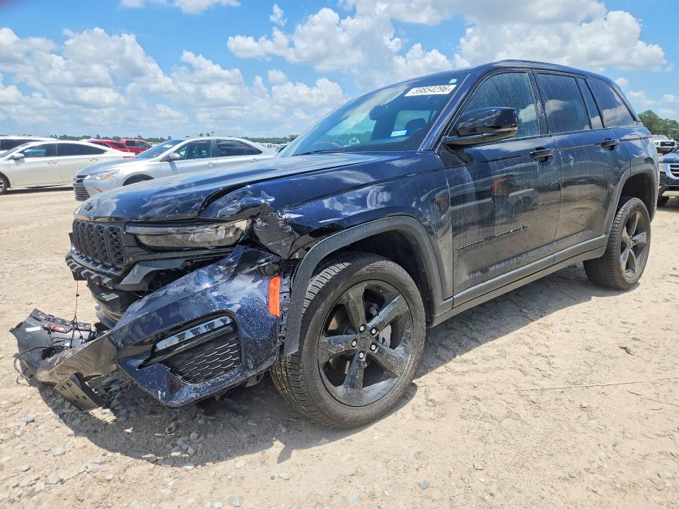 2024 Jeep Cherokee VIN 1C4RJHBG3RC234562 — COPART salvage auction photo