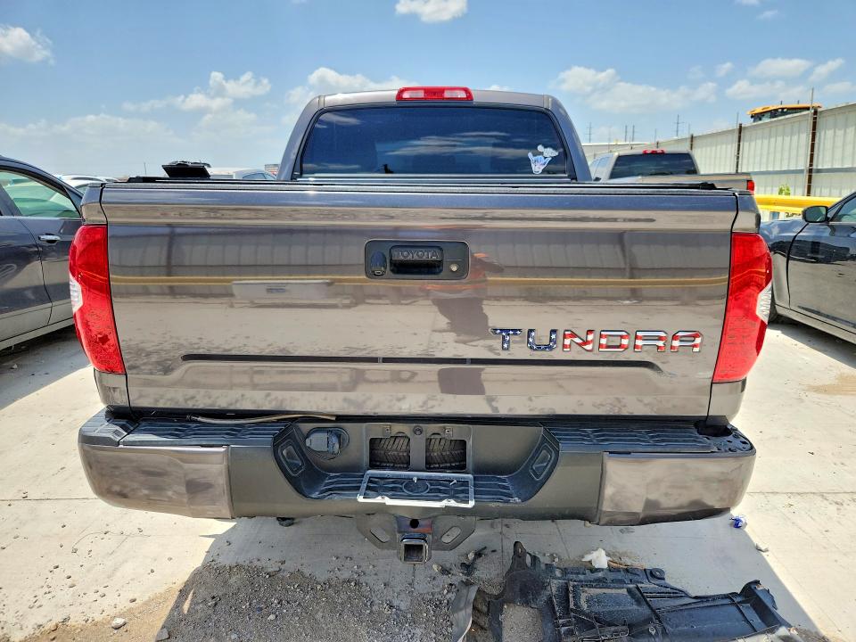 2018 Toyota Tundra VIN 5TFEY5F12JX239389 COPART salvage auction — SIDE, Tx - Certificate Of Title, sold $15,700 on 2026-08-21 (photo 6)