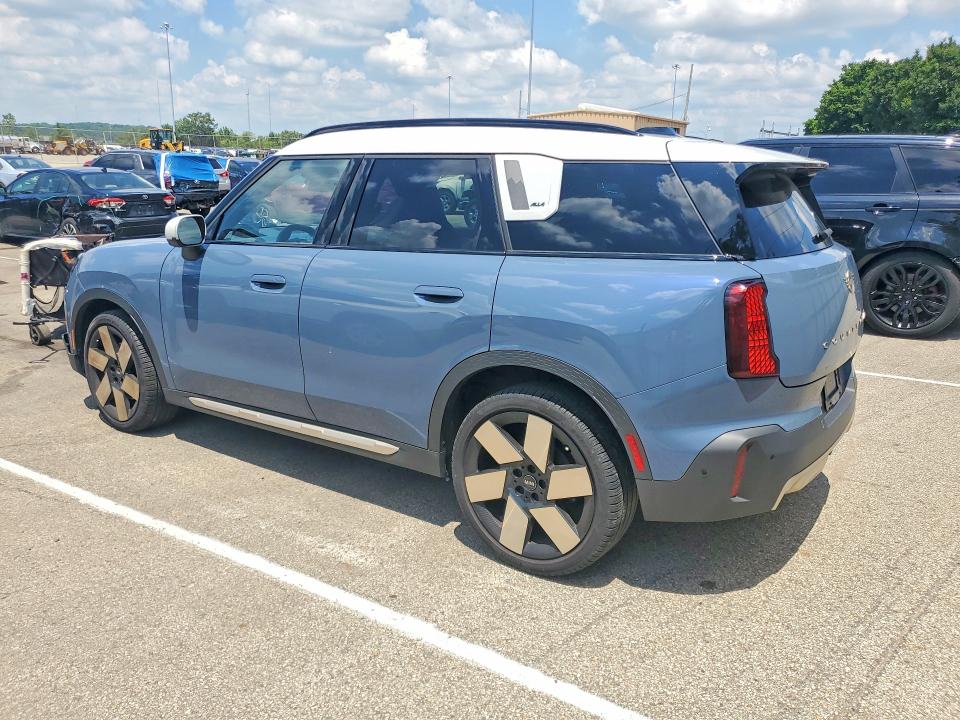 2025 Mini Countryman VIN WMZ23GA05S7S05718 COPART salvage auction — FRONT END, OH - CERT OF TITLE-SALVAGE, sold $3,350 on 2026-07-31 (photo 2)