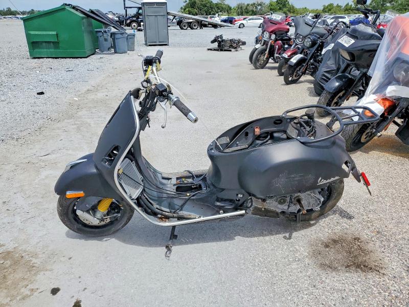 2022 Piaggio VIN ZAPMA39M8N5203362 COPART salvage auction — WATER/FLOOD, Fl - Certificate Of Destruction, sold $10 on 2026-07-28 (photo 3)