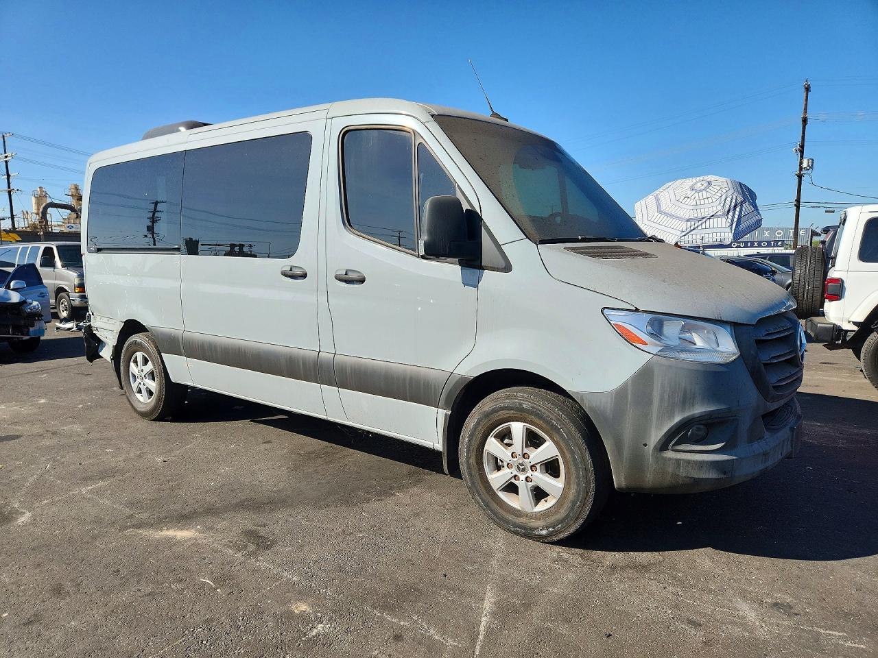 2022 Mercedes-Benz Sprinter VIN W1Z40FHY4NT085453 COPART salvage auction — Rear End, Dv - Clean Title, sold $26,500 on 2026-08-24 (photo 4)