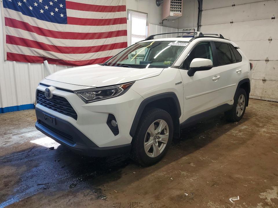 2021 Toyota Rav4 VIN 2T3RWRFVXMW113128 COPART salvage auction — MINOR DENT/SCRATCHES, ME - CERTIFICATE OF TITLE (P), sold $12,700 on 2026-07-28 (photo 1)