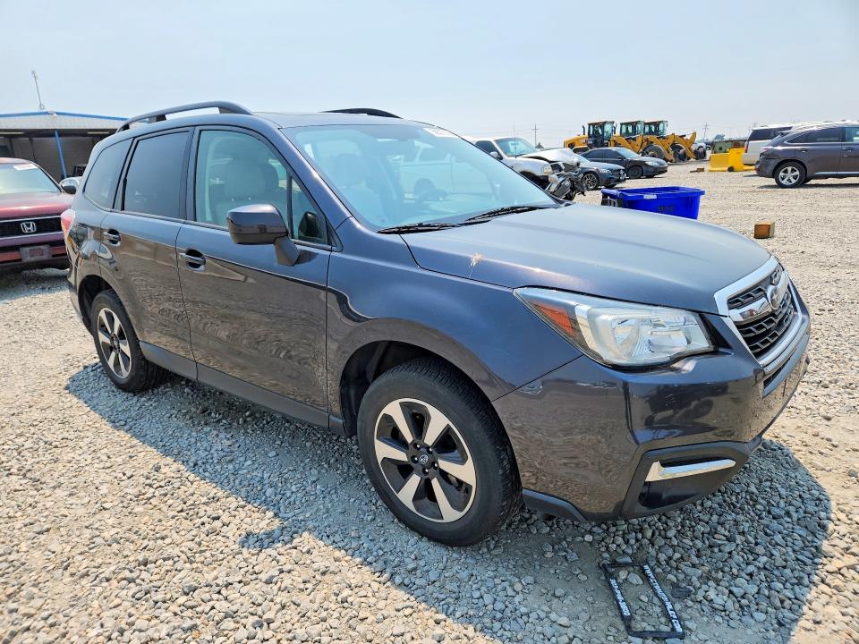 2017 Subaru Forester VIN JF2SJAECXHH403562 COPART salvage auction — SIDE, Co - Salvage Title, sold $4,350 on 2026-07-14 (photo 4)