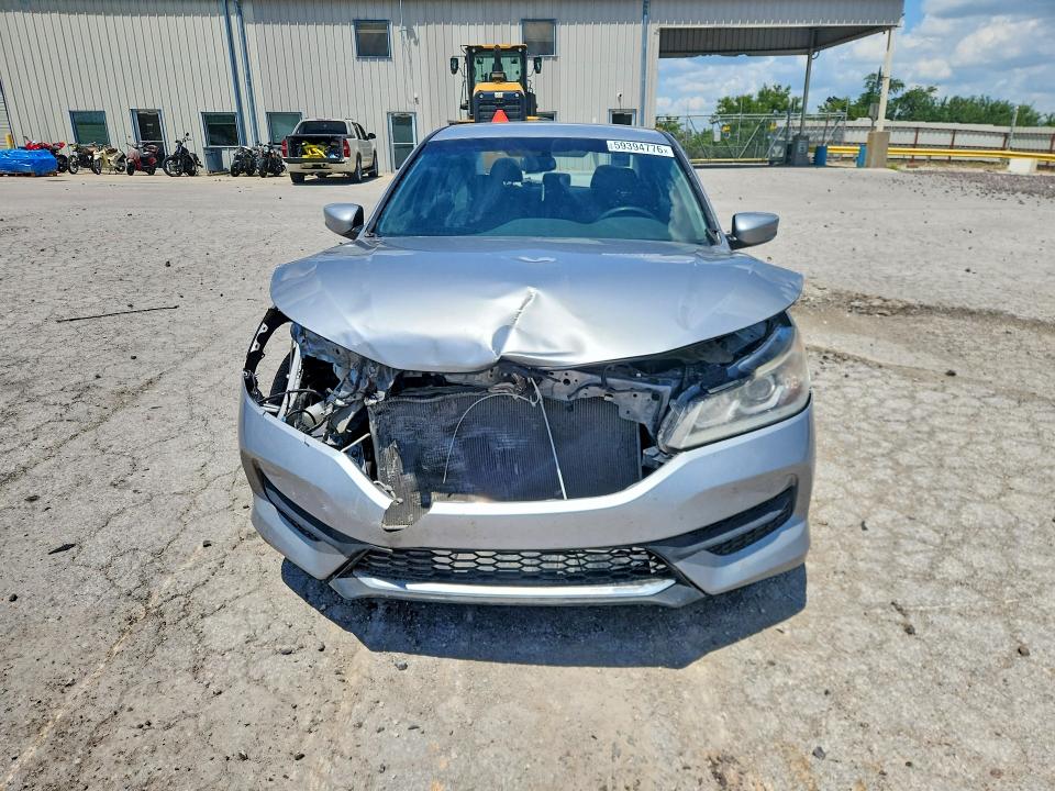 2017 Honda Accord VIN 1HGCR2F33HA030147 COPART salvage auction — FRONT END, Ne - Dealer Only Clean Title, sold $2,350 on 2026-07-30 (photo 5)