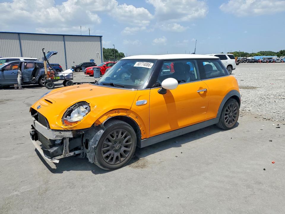 2017 Mini Cooper VIN WMWXP7C57H3B93820 COPART salvage auction — FRONT END, Fl - Cert Of Title Slvg Rebuildable, sold $2,200 on 2026-08-19 (photo 1)