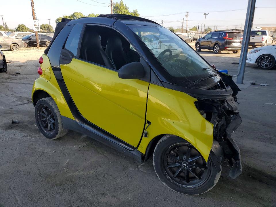 2008 Smart Fortwo VIN WMEEK31X98K169545 COPART salvage auction — FRONT END, CA - SALVAGE CERTIFICATE, sold $175 on 2026-08-13 (photo 4)