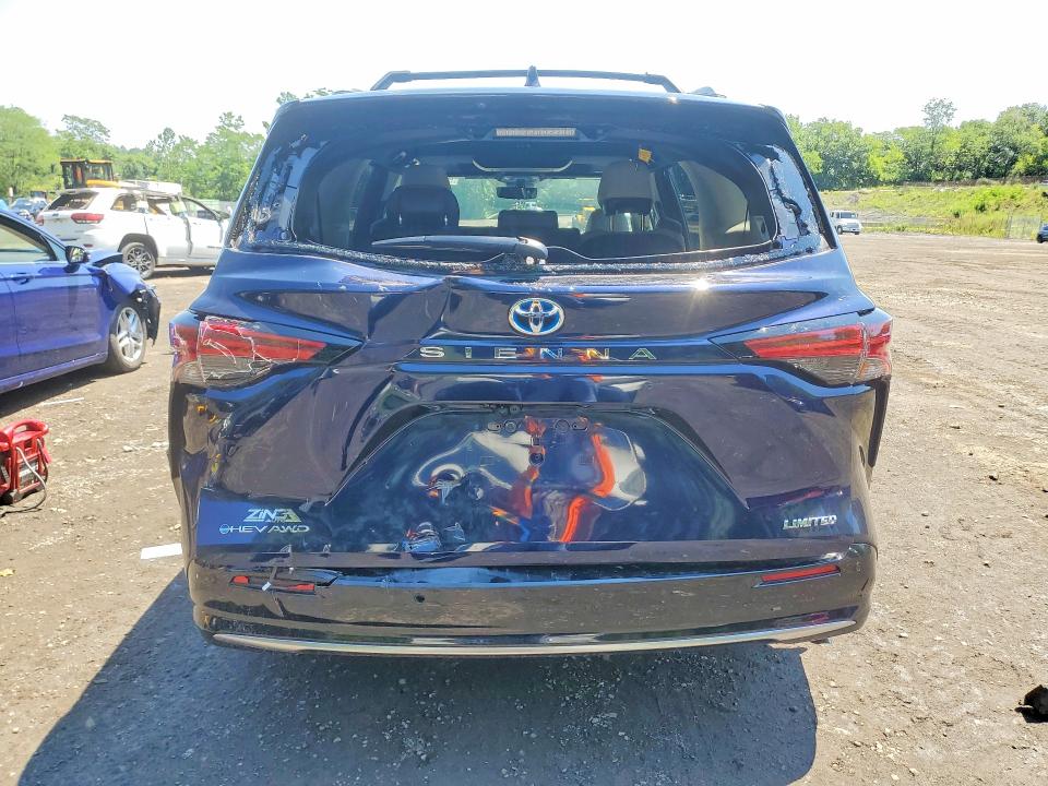 2025 Toyota Sienna VIN 5TDZSKFC1SS184668 COPART salvage auction — REAR END, Salvage Title, sold $27,500 on 2026-07-14 (photo 6)