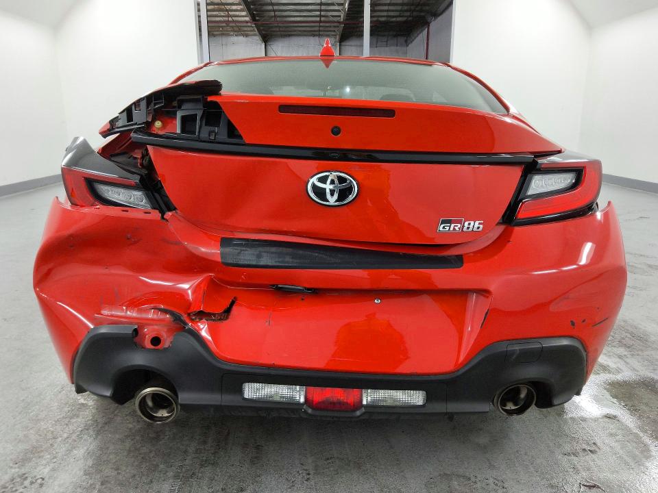 2022 Toyota Gr 86 VIN JF1ZNBB11N9756231 COPART salvage auction — REAR END, CA - CERTIFICATE OF TITLE, sold $7,900 on 2026-07-30 (photo 6)