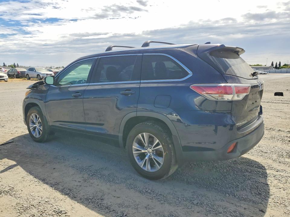 2015 Toyota Highlander VIN 5TDJKRFH6FS104613 COPART salvage auction — FRONT END, Ca - Dis/Dlr/Exp Only Clean Title (P), sold $5,600 on 2026-07-28 (photo 2)