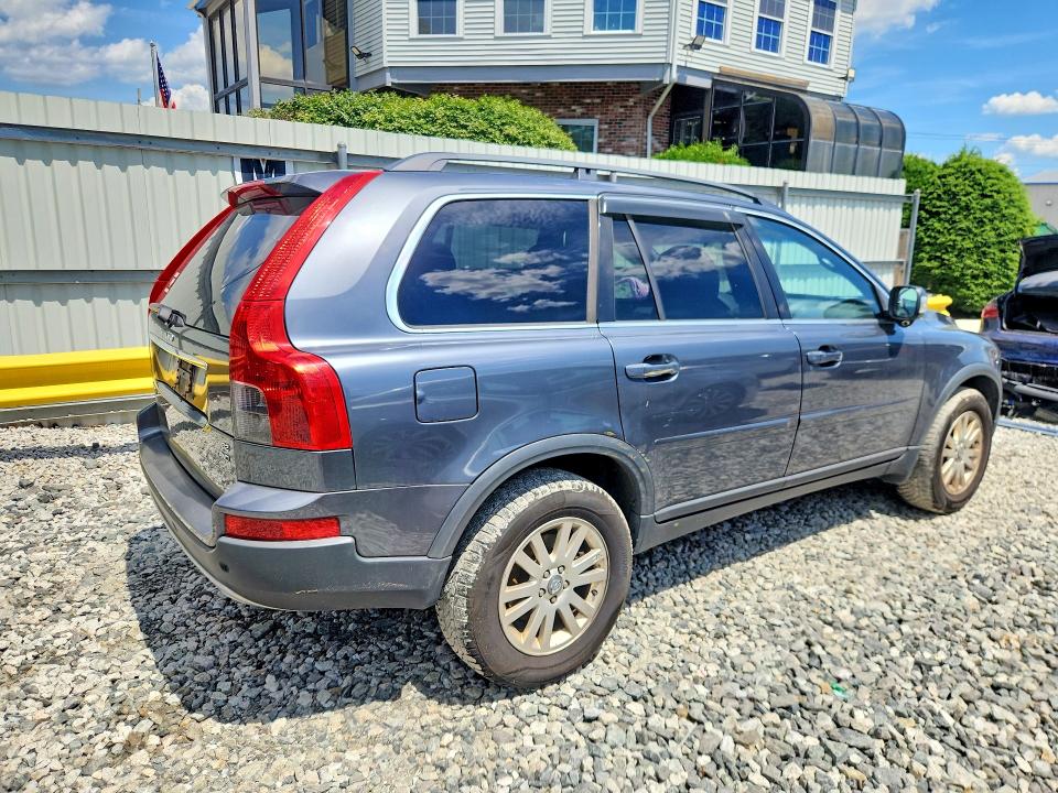 2008 Volvo Xc90 VIN YV4CZ982X81460380 COPART salvage auction — SIDE, MA - CERT OF TITLE-RECONSTRCTD COLL, sold $400 on 2026-07-29 (photo 3)