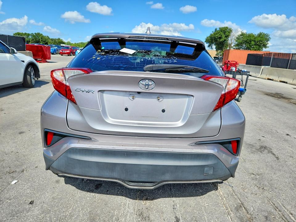 2020 Toyota C-hr VIN NMTKHMBX9LR106823 COPART salvage auction — MINOR DENT/SCRATCHES, FL - CERT OF TITLE-REBUILT, sold $10,000 on 2026-07-21 (photo 6)