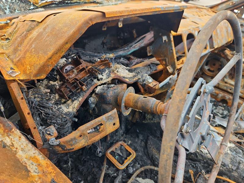 1986 Nissan 300zx VIN JN1CZ14S9GX105693 COPART salvage auction — BURN, On - Permit Irrepairable, sold $175 on 2026-07-28 (photo 9)