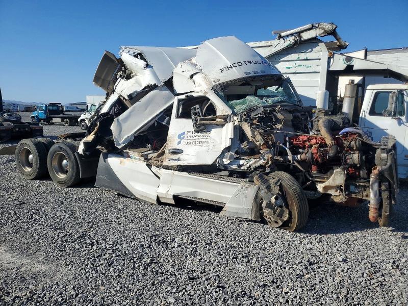 2024 Kenworth T680 VIN 1XKYD49X7RJ319485 — COPART salvage auction photo