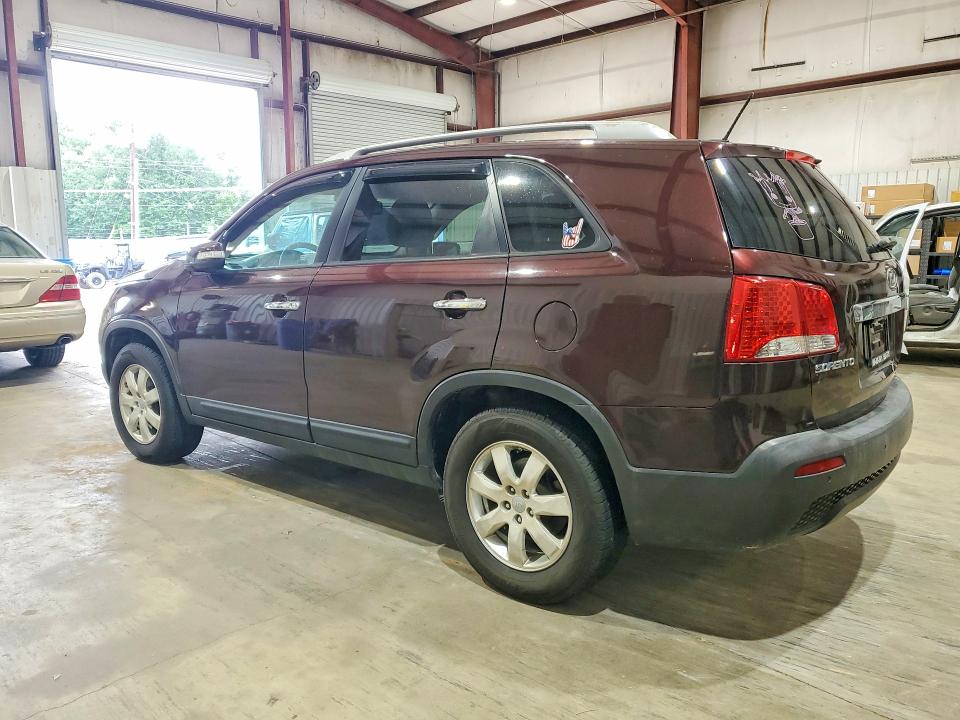 2012 Kia Sorento VIN 5XYKT3A62CG294634 COPART salvage auction — MINOR DENT/SCRATCHES, TX - CERTIFICATE OF TITLE, sold $1,000 on 2026-07-20 (photo 2)