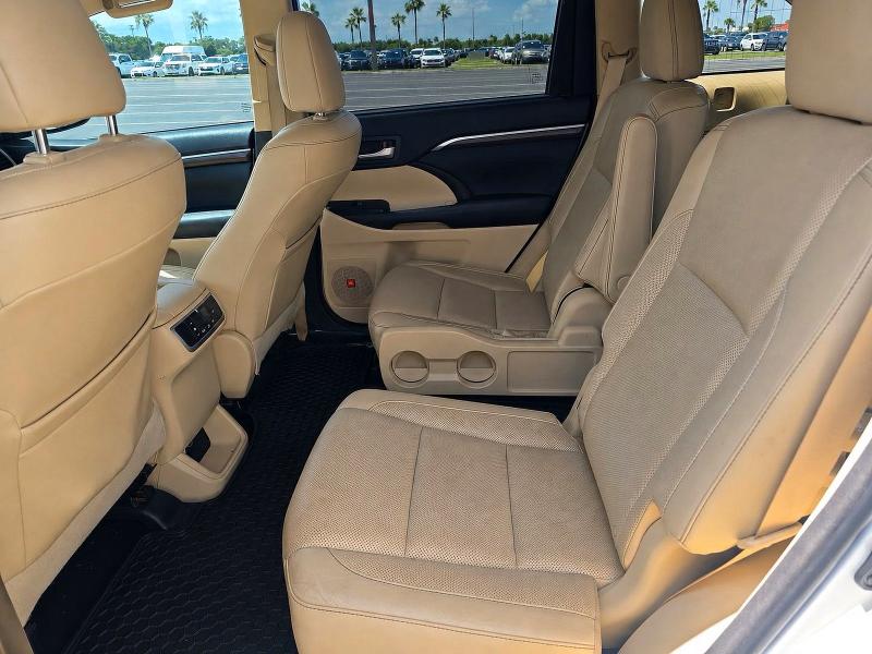 2015 Toyota Highlander VIN 5TDYKRFH9FS097073 COPART salvage auction — MINOR DENT/SCRATCHES, Fl - Certificate Of Title (P), sold $7,900 on 2026-07-28 (photo 6)