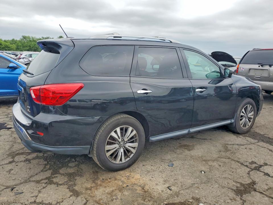 2017 Nissan Pathfinder VIN 5N1DR2MM0HC644605 COPART salvage auction — MECHANICAL, PA - DEALER ONLY CLEAN TITLE (P), sold $2,350 on 2026-08-01 (photo 3)