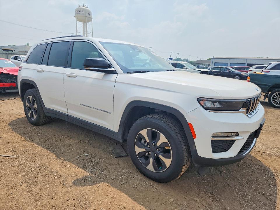2024 Jeep Grand cherokee VIN 1C4RJYB6XRC122364 COPART salvage auction — MINOR DENT/SCRATCHES, Ia - Certificate Of Title, sold $3,700 on 2026-07-29 (photo 4)
