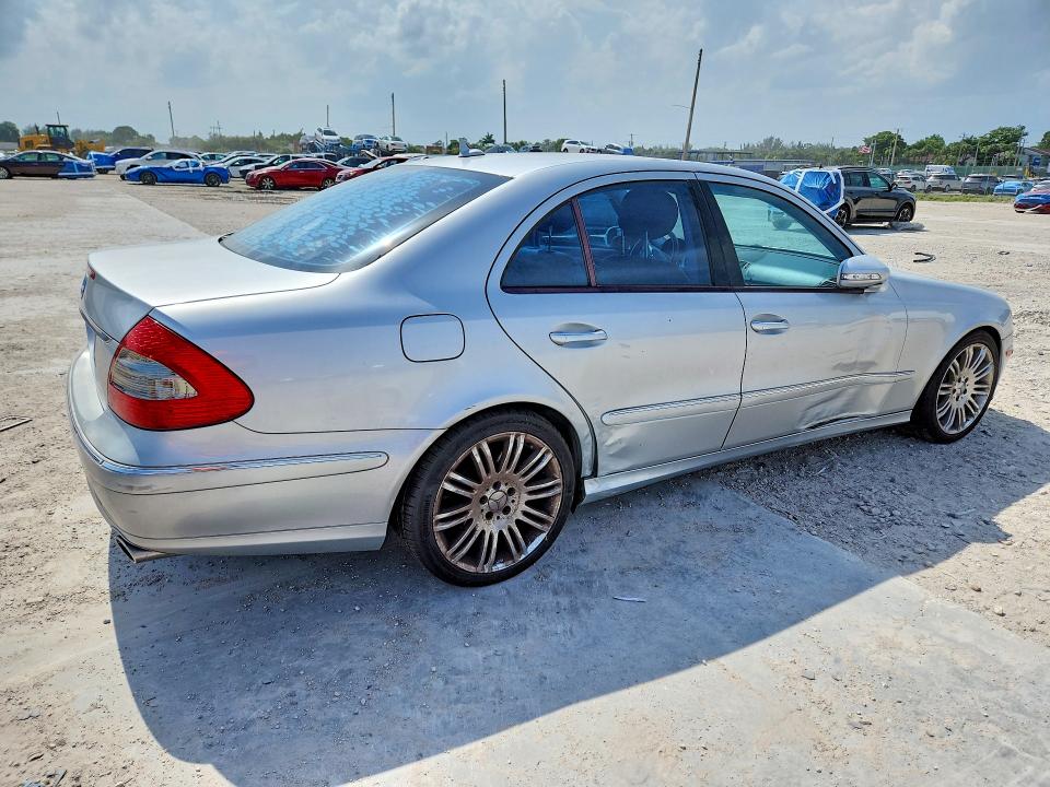2007 Mercedes-benz E-class VIN WDBUF56X77B114088 COPART salvage auction — SIDE, Fl - Cert Of Title Slvg Rebuildable, sold $600 on 2026-08-06 (photo 3)