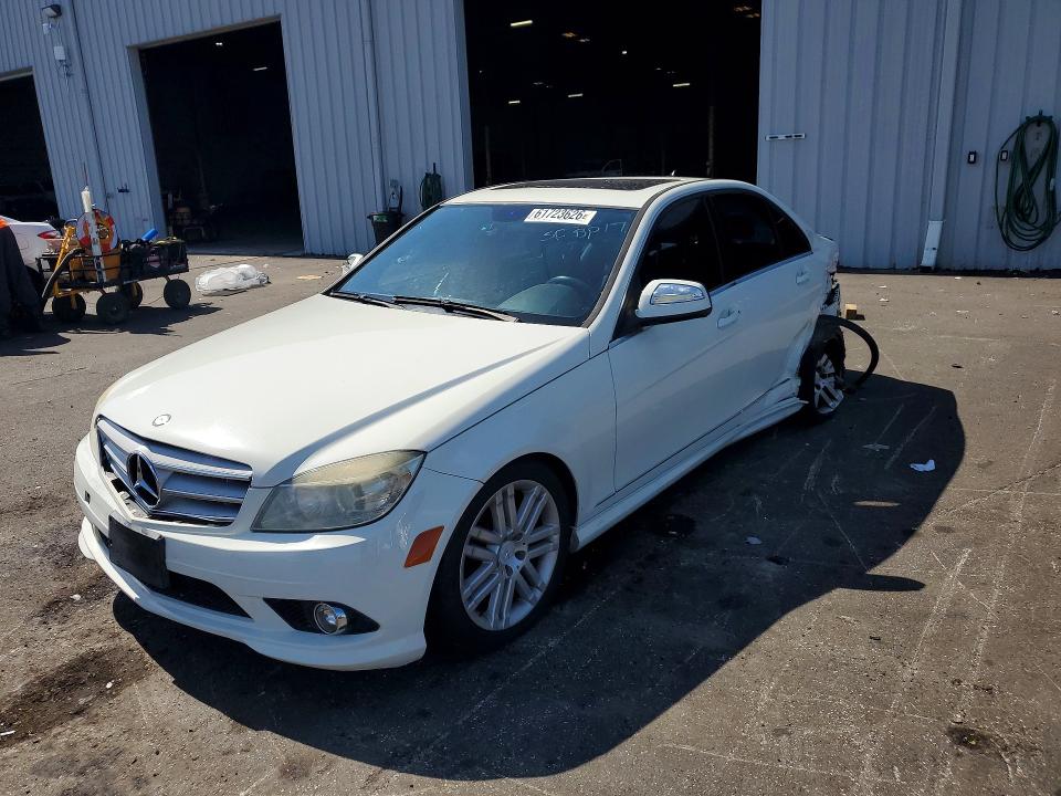 2009 Mercedes-benz C-klasse VIN WDDGF81X69F216653 COPART salvage auction — REAR END, Fl - Cert Of Title Slvg Rebuildable, sold $350 on 2026-08-05 (photo 1)