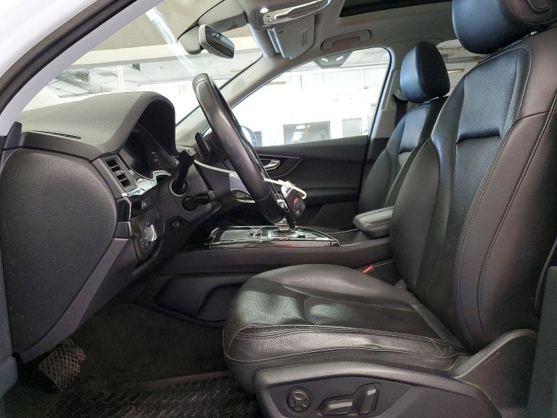 2017 Audi Q7 VIN WA1LAAF70HD016217 COPART salvage auction — MECHANICAL, Wa - Cert Of Ownership-Rebuilt, sold $1,400 on 2026-07-31 (photo 7)