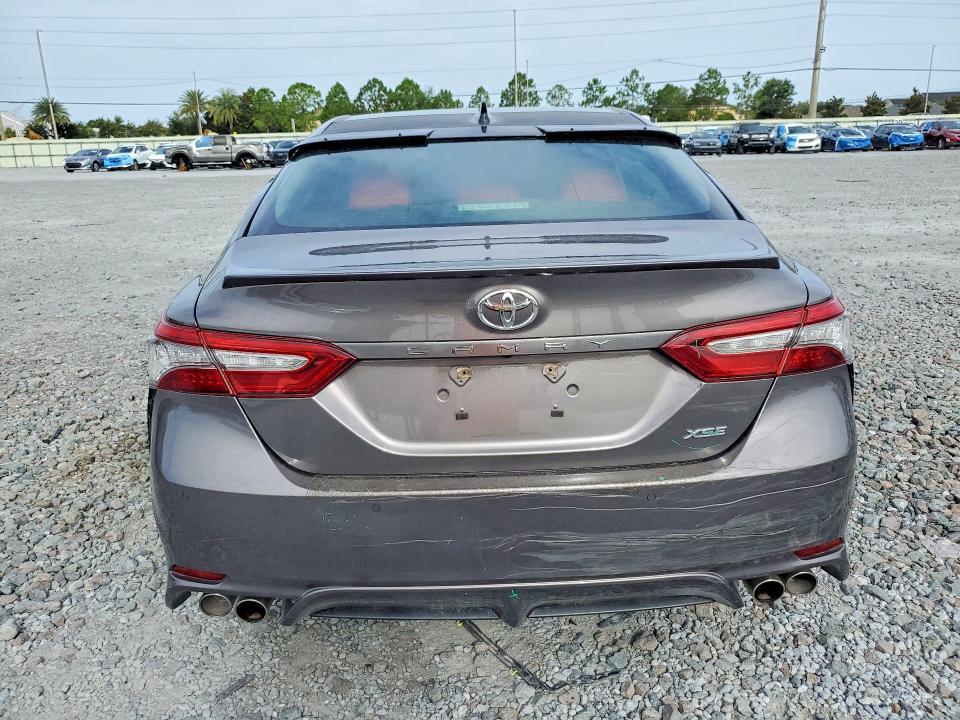 2018 Toyota Camry VIN 4T1B61HK6JU080803 COPART salvage auction — SIDE, Fl - Cert Of Title Slvg Rebuildable, sold $9,700 on 2026-07-31 (photo 6)